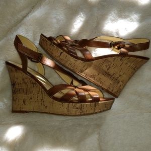 Unisa Wedges